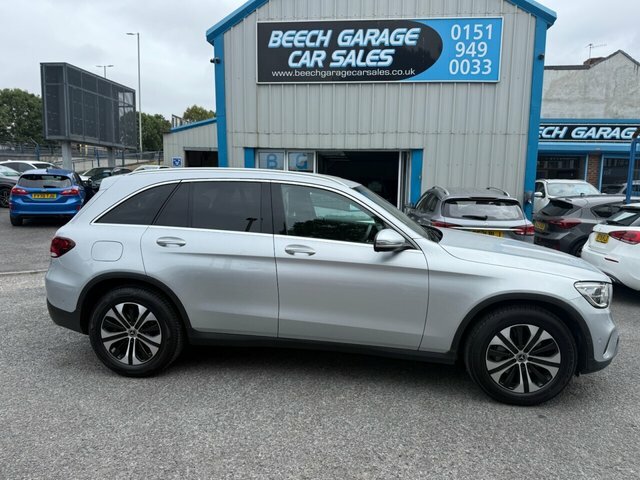 Mercedes-Benz GLC Class 2019 2.0 Glc220d Sport Suv G-tronic 4M Silver #2