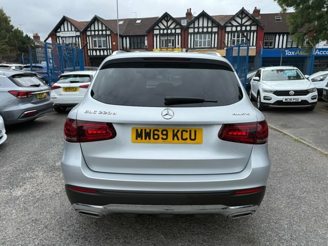 Mercedes-Benz GLC Class 2019 2.0 Glc220d Sport Suv G-tronic 4M Silver #4