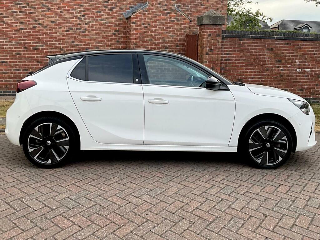 Vauxhall Corsa-e Hatchback 50Kwh Elite Premium 202222 White