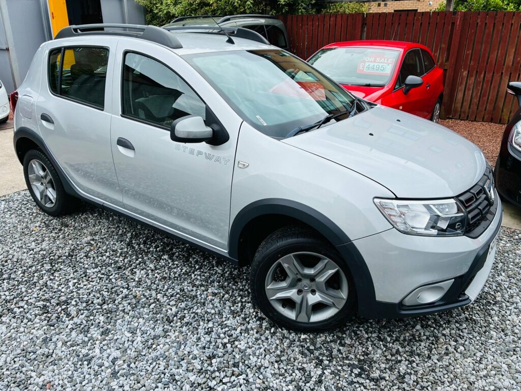 Dacia Sandero Stepway 0.9 Tce Ambiance Euro 6 Ss Silver