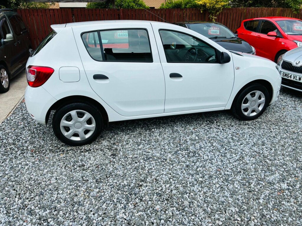Dacia Sandero 0.9 Tce Laureate Hatchback Euro Red #27