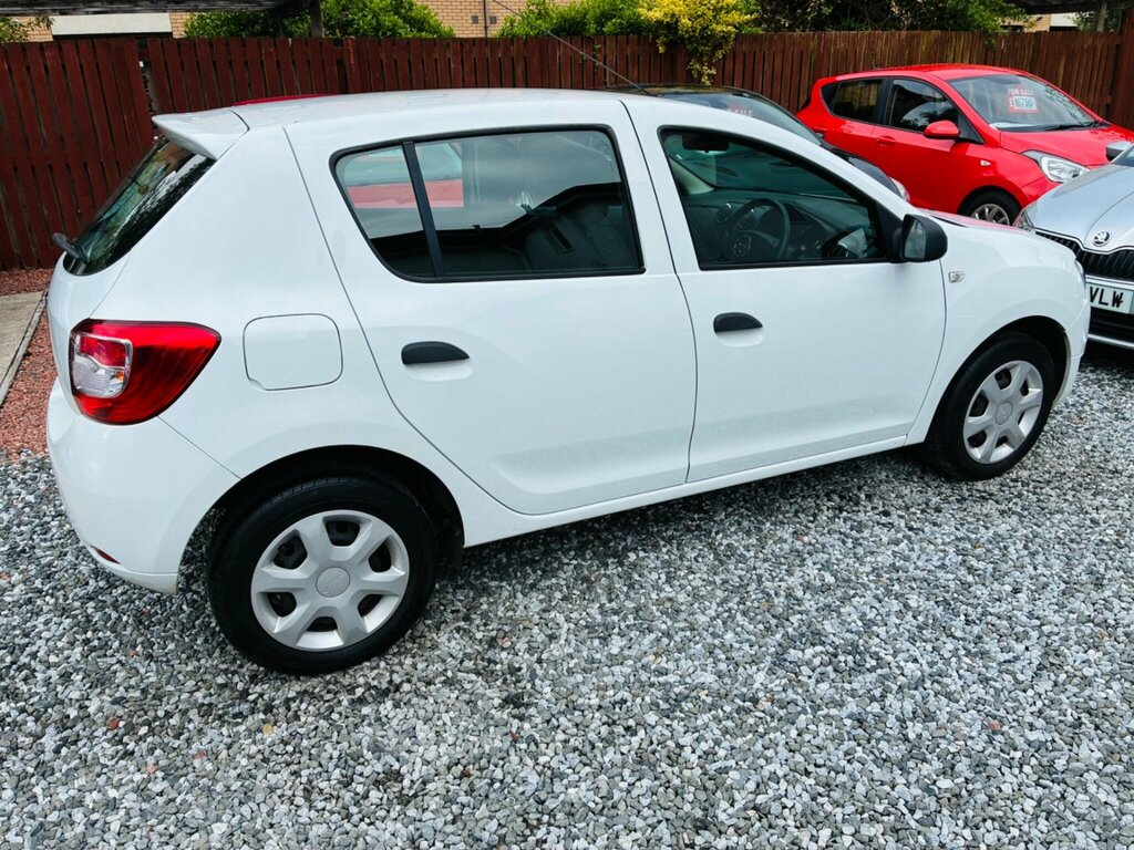Dacia Sandero 0.9 Tce Laureate Hatchback Euro Red #28