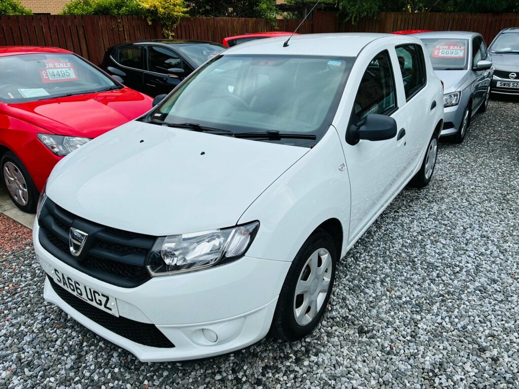 Dacia Sandero 0.9 Tce Laureate Hatchback Euro Red #17