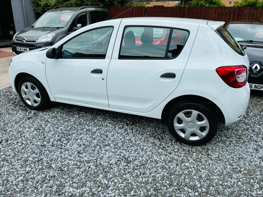 Dacia Sandero 0.9 Tce Laureate Hatchback Euro Red #20