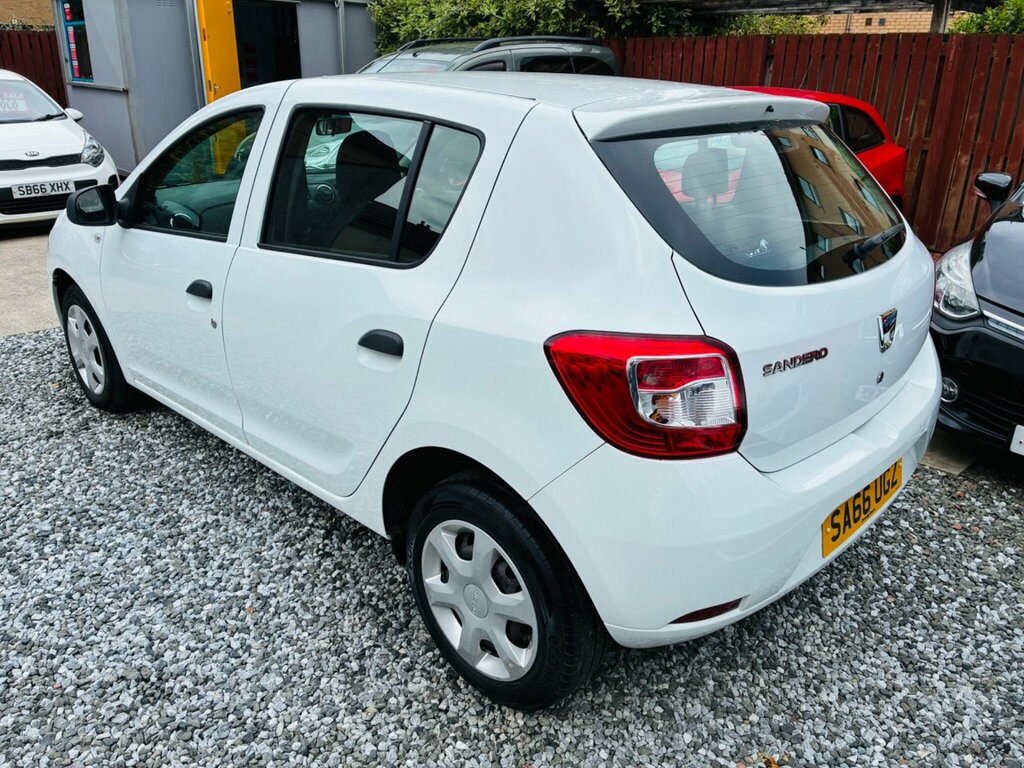 Dacia Sandero 0.9 Tce Laureate Hatchback Euro Red #18
