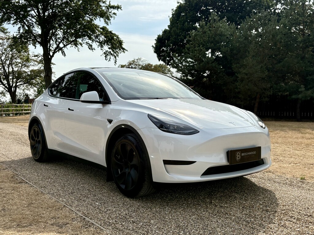 Tesla Model Y Suv 202323 White