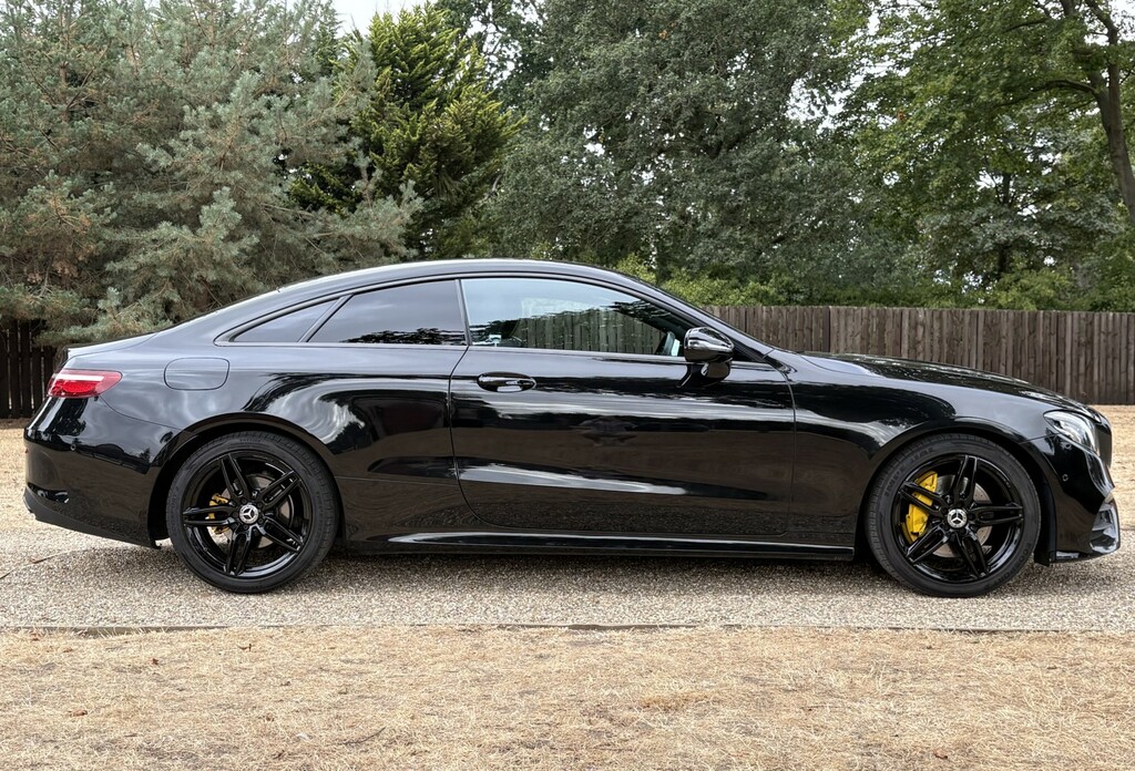 Mercedes-Benz E Class Coupe 2.0 E220d Amg Line 201919 RX19YKV Black #3