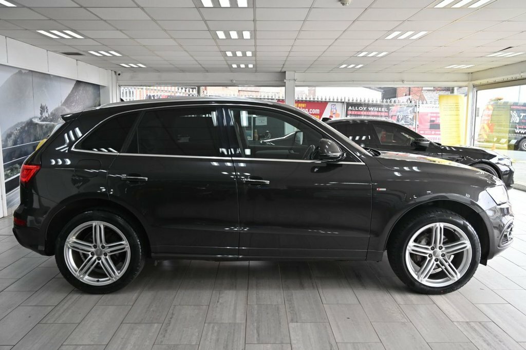 Audi Q5 2L S Line Plus Grey #3