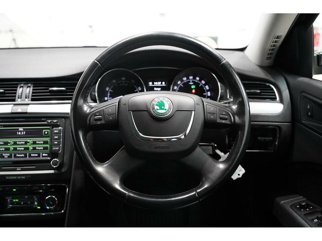 Skoda Superb 1.6 Tdi Elegance Greenline II Euro 5 Ss White #16