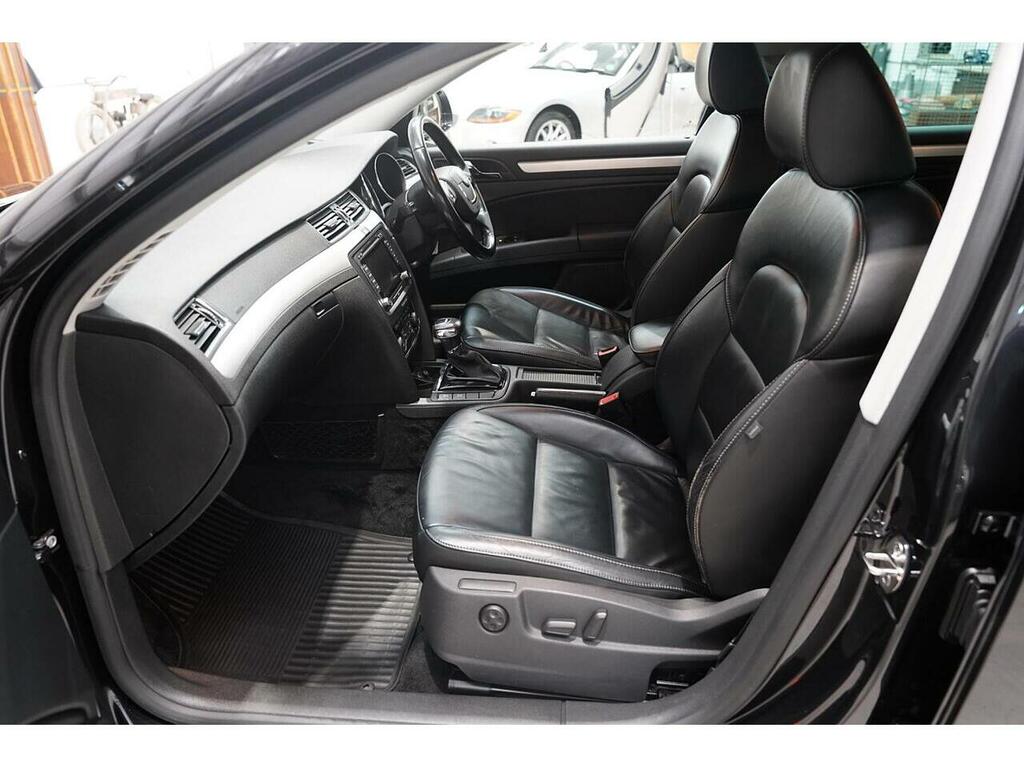 Skoda Superb 1.6 Tdi Elegance Greenline II Euro 5 Ss White #11