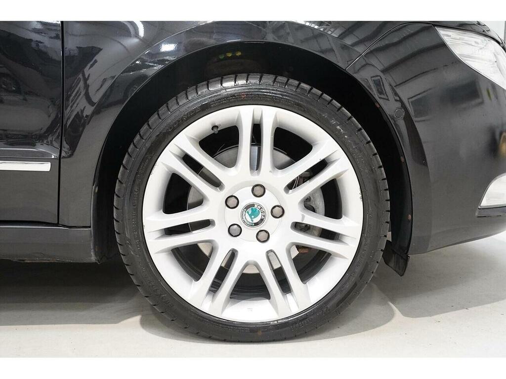Skoda Superb 1.6 Tdi Elegance Greenline II Euro 5 Ss White #29