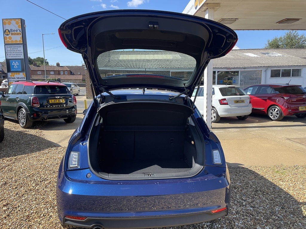 Audi A1 1.6 Tdi S Line Sportback Euro 6 Ss Blue #7