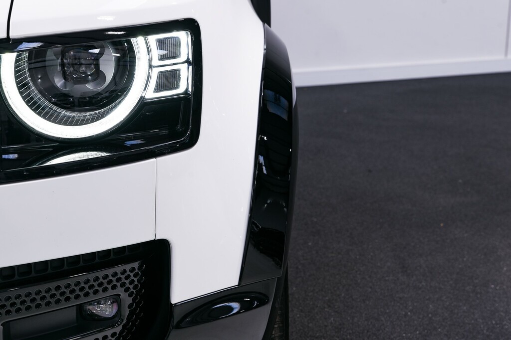 Land Rover Defender 110 3.0 D250 X-dynamic Se 110 Grey #8