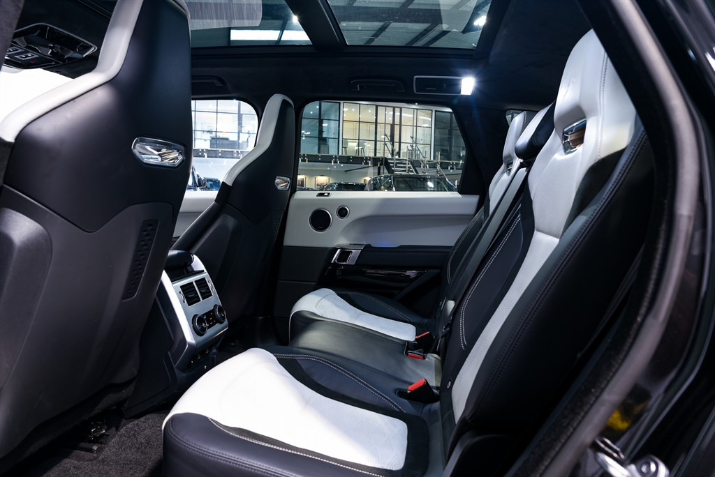 Land Rover Range Rover Sport 3.0 D300 Hse Dynamic Black Black #18