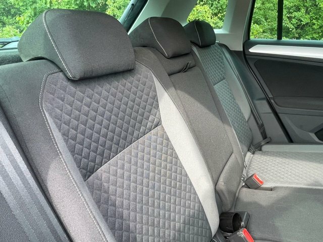 Volkswagen Tiguan Se Navigation White #8