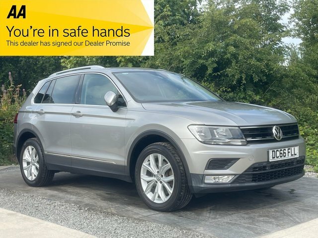 Volkswagen Tiguan Se Navigation White #1