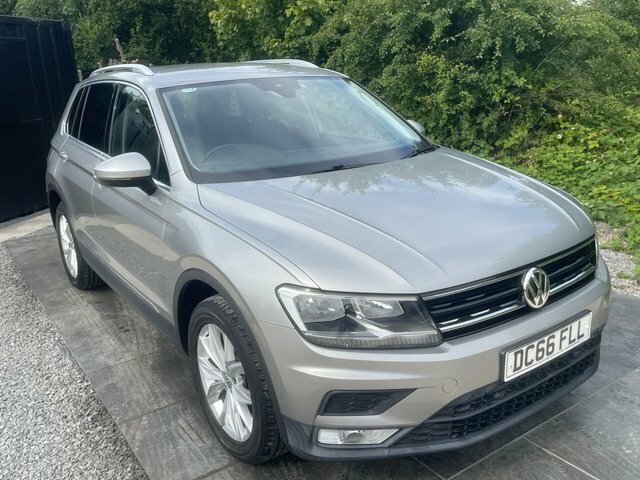 Volkswagen Tiguan Se Navigation White #15