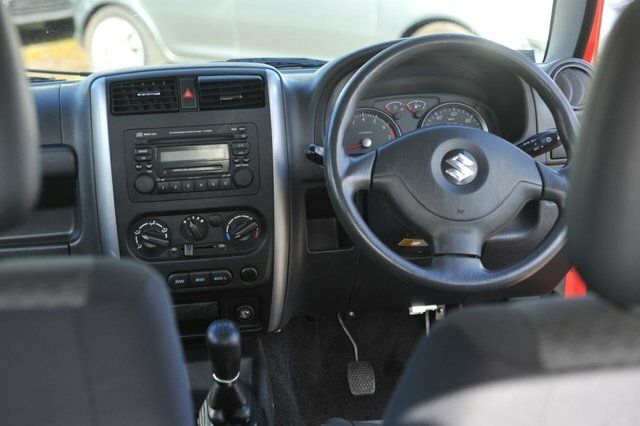 Suzuki Jimny Estate Jlx 200505 Beige #11