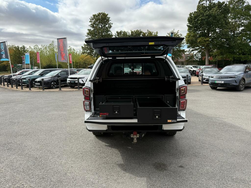 Isuzu D-Max 1.9 Td V-cross Pickup Double Cab 4 FE24LZG White #3