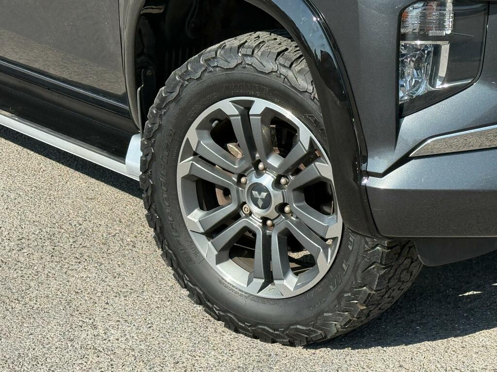 Mitsubishi L200 2.2 Di-d Dc Barbarian X Pickup Double Cab Dies Grey #6