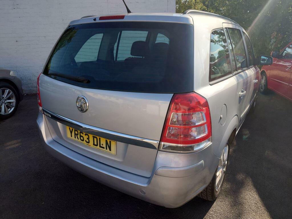 Vauxhall Zafira 1.6 16V Exclusiv Euro 5 Silver #3
