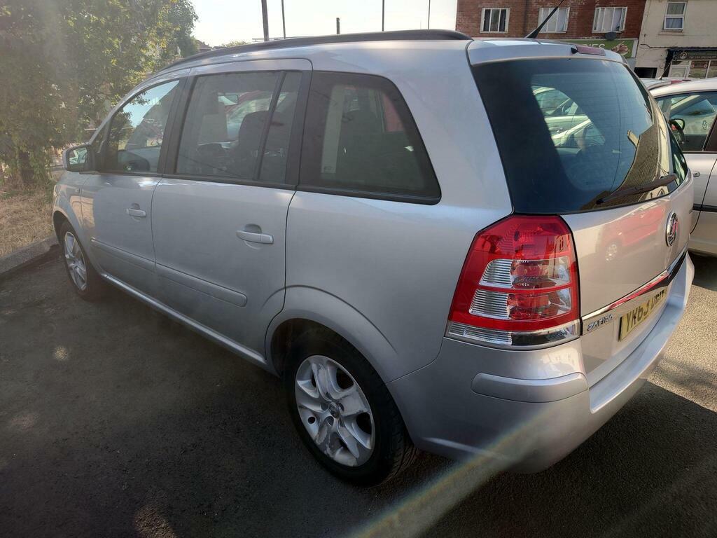 Vauxhall Zafira 1.6 16V Exclusiv Euro 5 Silver #2