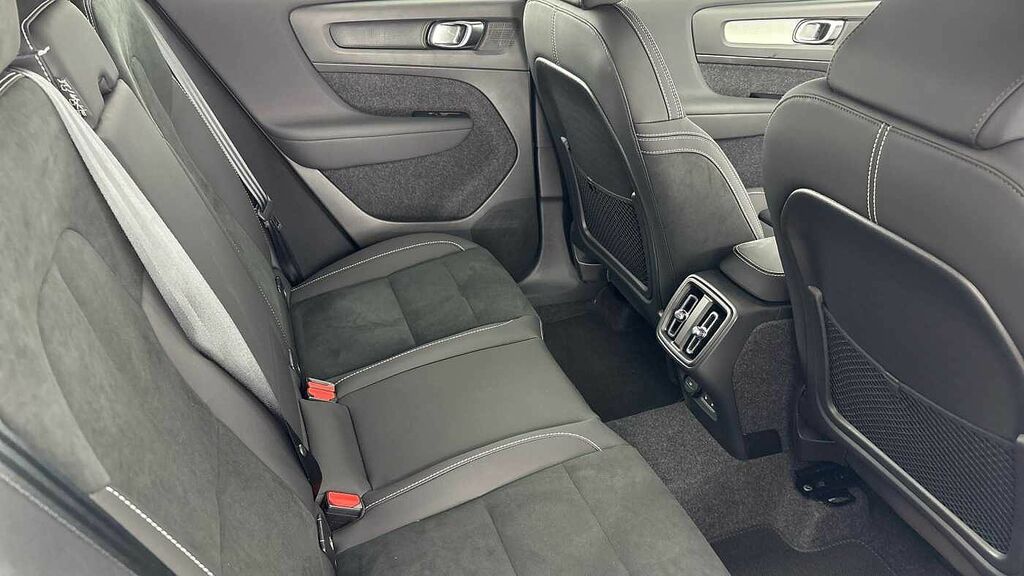 Volvo XC40 Plus, B3 Mild Hybrid, Dark KO26PBU White #6