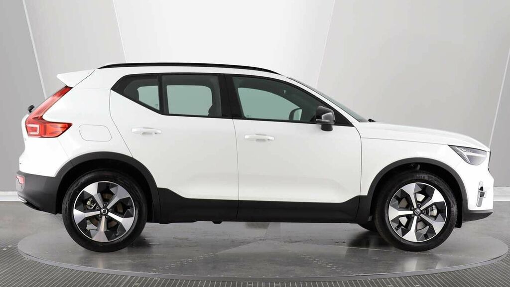 Volvo XC40 Plus, B3 Mild Hybrid, Dark KO26PBU White #3