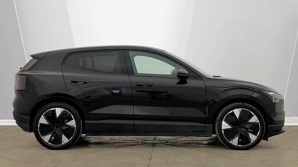 Volvo EX30 Ultra, Twin Motor Performance, Black #2