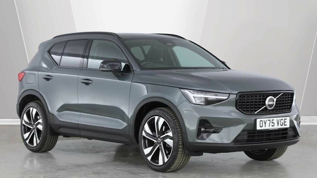 Volvo XC40 Plus, B4 Mild Hybrid, Dark Upgrade Wheels