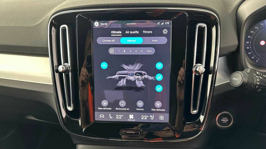 Volvo XC40 Ultra, B3 Mild Hybrid, Bright Silver #22