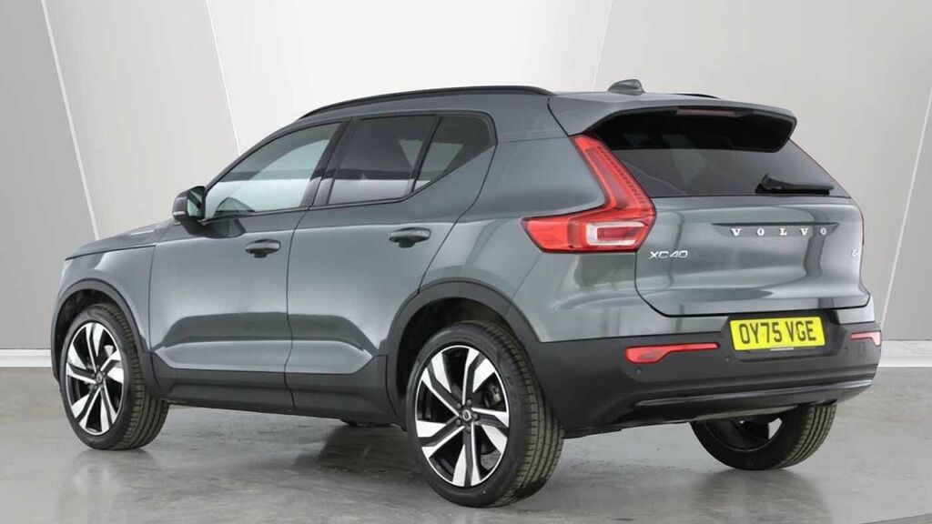 Volvo XC40 Plus, B4 Mild Hybrid, Dark Upgrade Wheels #5