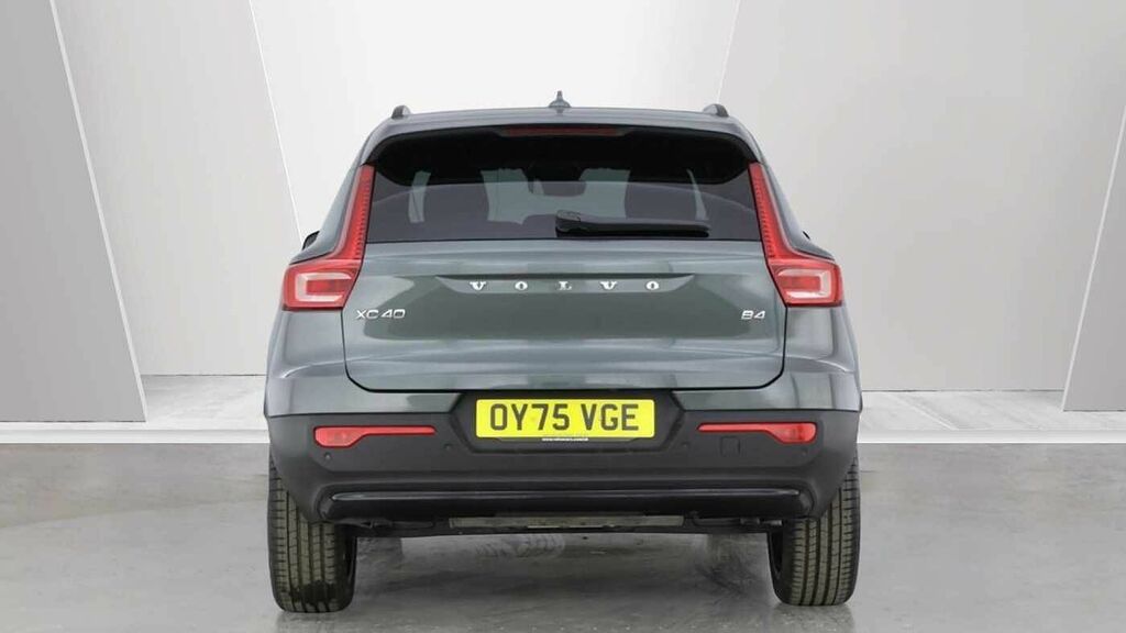 Volvo XC40 Plus, B4 Mild Hybrid, Dark Upgrade Wheels #4