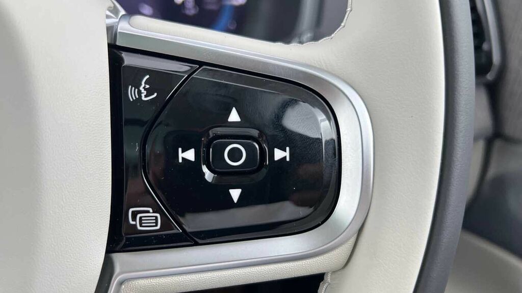 Volvo XC90 2.0 B5p Plus Dark Awd Geartronic Estate Black #19