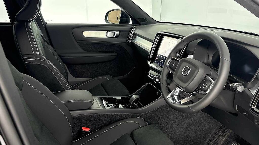 Volvo XC40 Black Edition Plus, B4 Mild Hybrid, Black #4