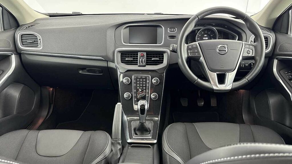 Volvo V40 T2 Momentum KL19WWE Black #5
