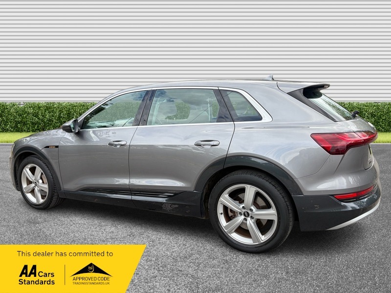 Audi E-tron 50 Black Edition Quattro 71.2Kwh 11Kw Charger White #16