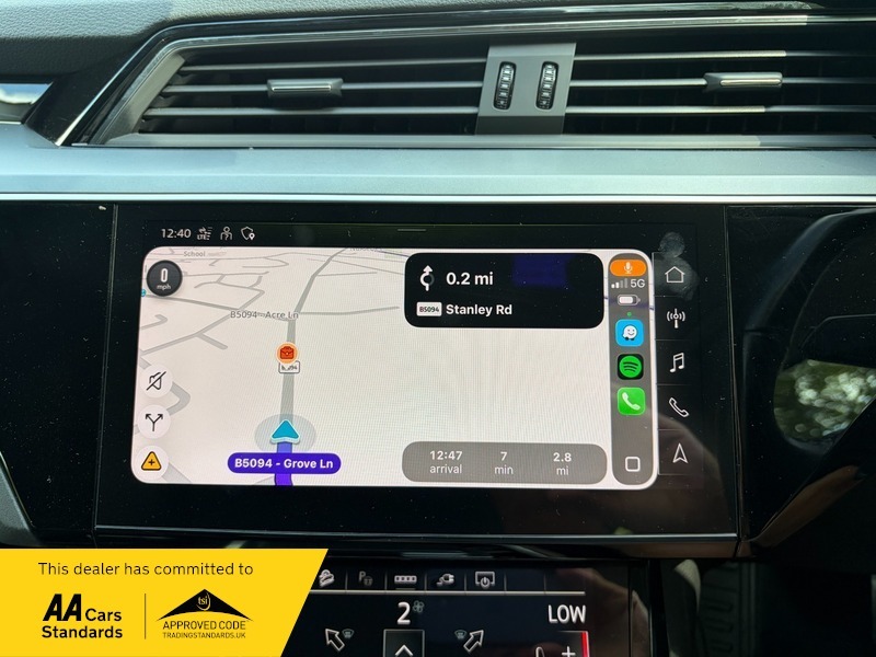 Audi E-tron 50 Black Edition Quattro 71.2Kwh 11Kw Charger White #12