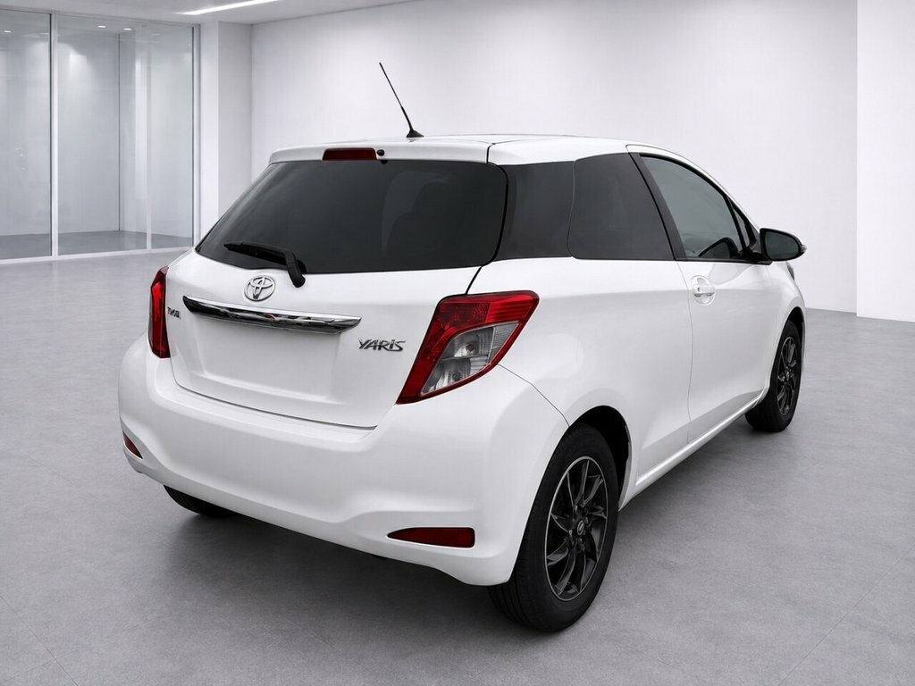 Toyota Yaris 1L Edition White #2