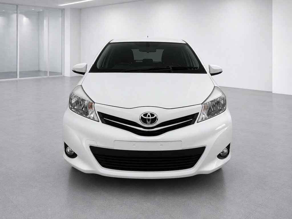 Toyota Yaris 1L Edition White #5
