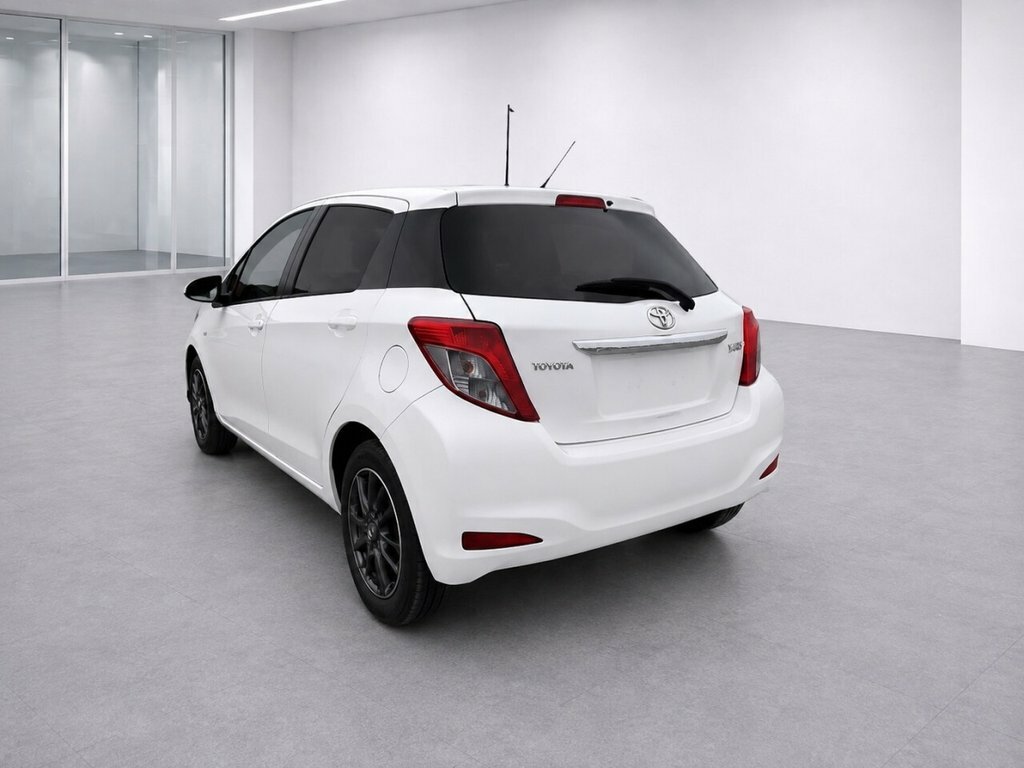 Toyota Yaris 1L Edition White #4