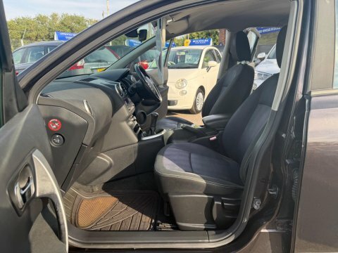 Nissan Qashqai Acenta Silver #10