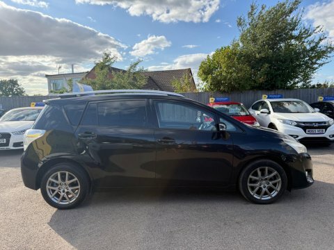 Toyota Verso 2.0 D-4d Excel Black #3