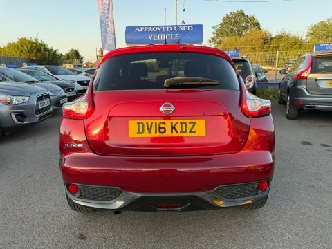 Nissan Juke 1.6 N-connecta Xtron Red #5