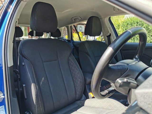Skoda Kamiq 1.0 Tsi Se Dsg Hatchback Red #12