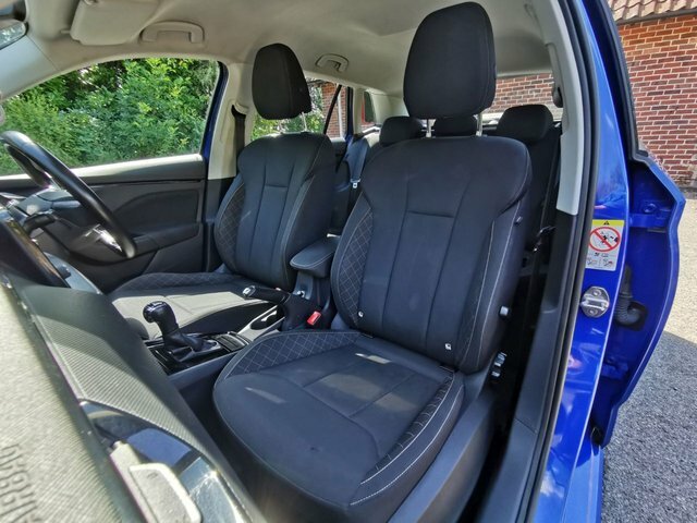 Skoda Kamiq 1.0 Tsi Se Dsg Hatchback Red #17