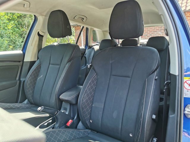 Skoda Kamiq 1.0 Tsi Se Dsg Hatchback Red #18