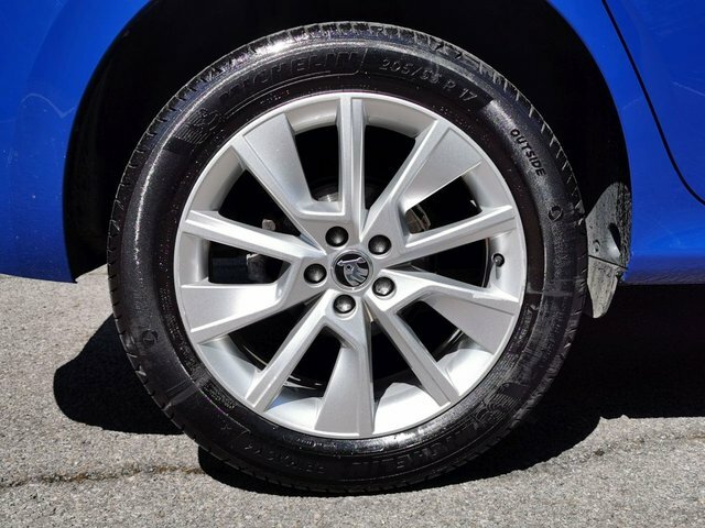 Skoda Kamiq 1.0 Tsi Se Dsg Hatchback Red #36