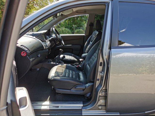 Mitsubishi L200 Pickup 2.5 Di-d Barbarian 4Wd Euro 5 Lb 201 Black #17
