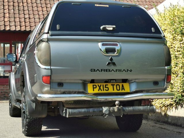 Mitsubishi L200 Pickup 2.5 Di-d Barbarian 4Wd Euro 5 Lb 201 Black #25
